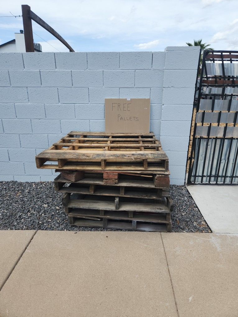 Free Pallets