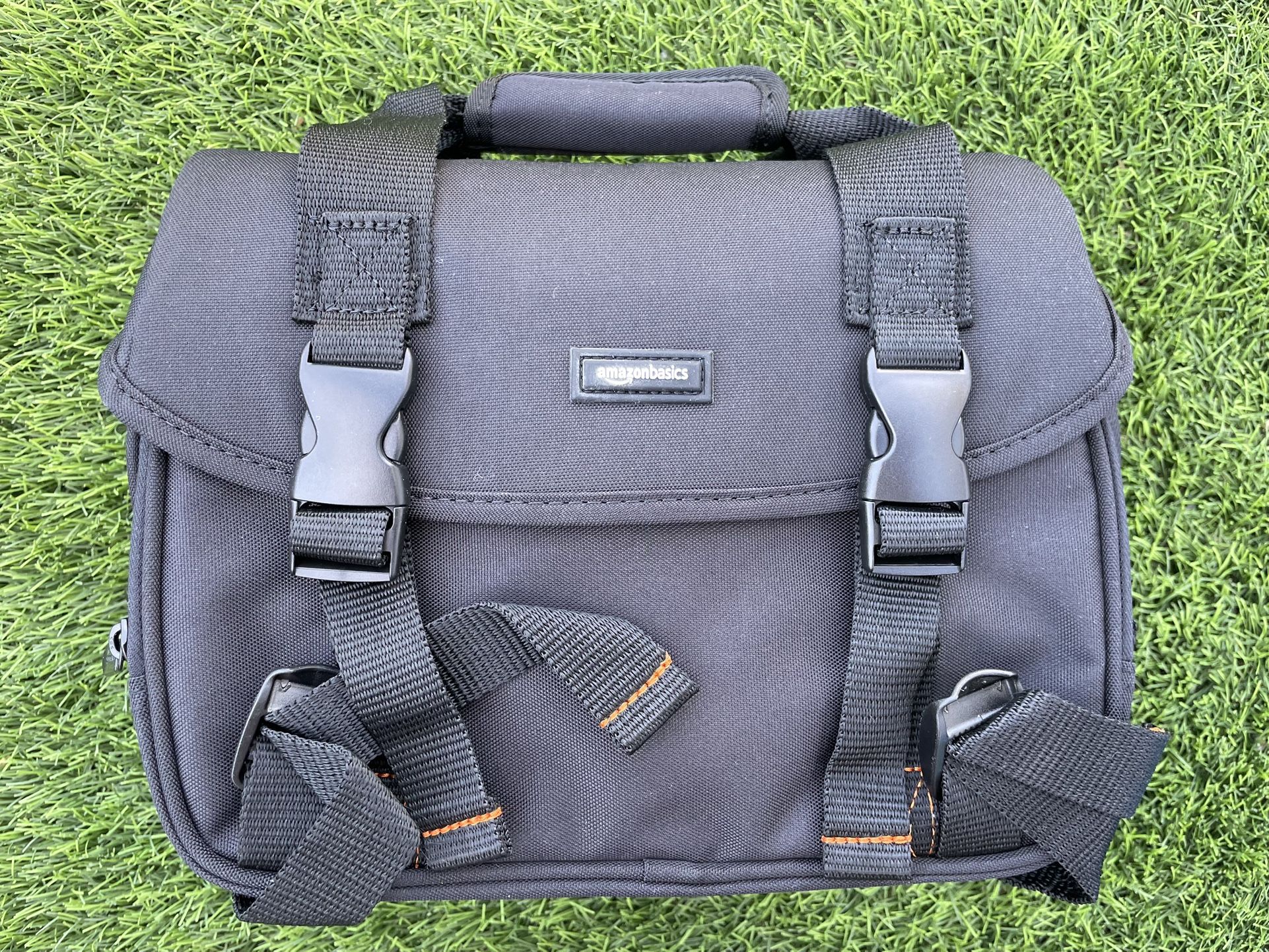 Amazon Basics Large DSLR Camera Gadget Bag