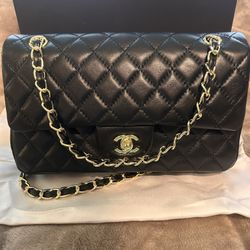 CHANEL Classic Flap 