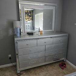 New Classic Furniture Valentino Dresser, Silver
