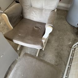 Rocking Chair With Foot Stool 