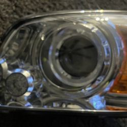 2003/2004 Kia Optima Driver Side Headlight 