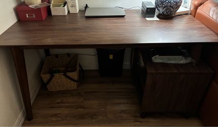 Large computer desk