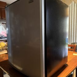 Kenmore Mini Fridge