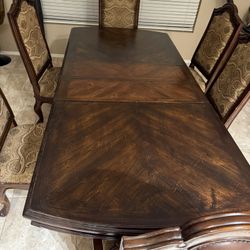 Dinning room Table 6 Chairs