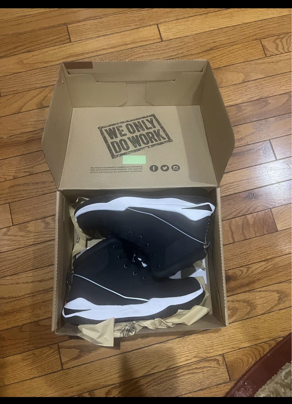 Brand newAvenger Work Boots Woman or man