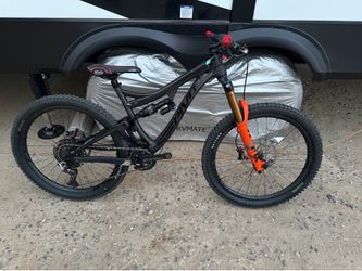 Pivot Mach 6 Carbon Gen 3 (medium frame)