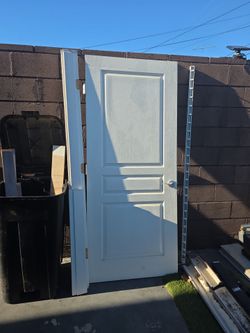 White 3-Panel Interior frame included