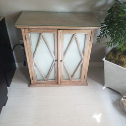 3 shelf side cabinet 