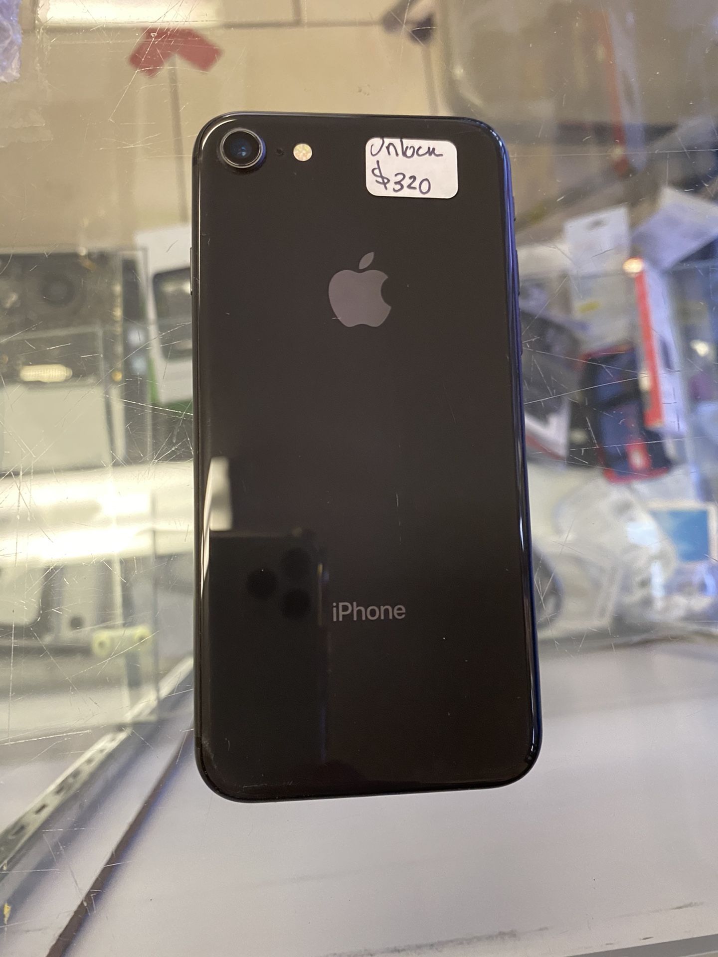 iPhone 8 unloked