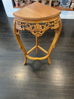 Solid Wood Asian Carved Corner Pedestal 