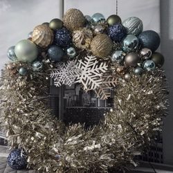 Christmas door wreath