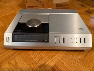 Magnavox FD1000 SL CD Player W/Box for Parts or Repair