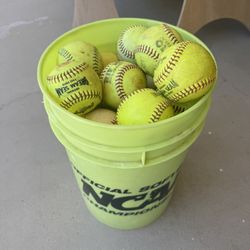Softballs 10u 11in 