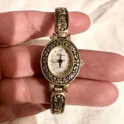 Vintage Geneva Quartz Watch Bangle Bracelet Band Etched Gold-Tone Scroll Design