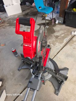 Milwaukee M18 FUEL Brushless Sliding Miter Saw. TOOL-ONLY