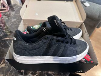 Adidas  Daily 4.0 Size  8.5
