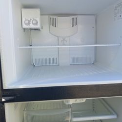 Frigidaire Refrigerator 