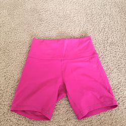 Lululemon Wunder Train Shorts Size 6
