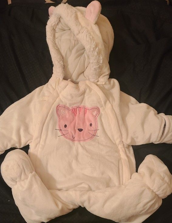 Baby Girl bunting 3-6 mo by Wippett, cream w/ pink kitty cat kitten. Covers hands and feet. East, West, North