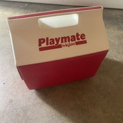 Vintage Playmate By Igloo Cooler