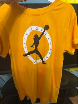Boys Jordan t shirt
