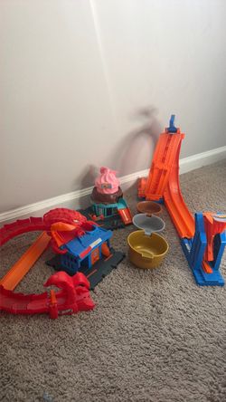 Hot Wheels Track Bundle – 5 Playsets – $50