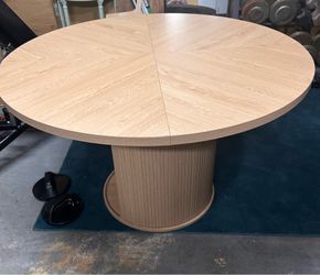 Pedestal 47” Dining Table