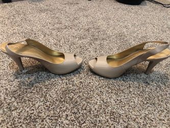 Tan heel
