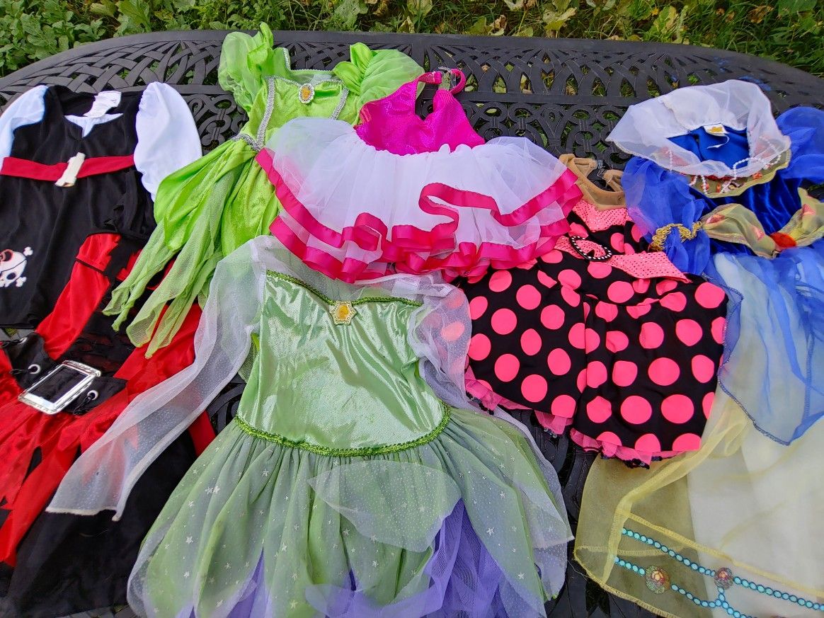 Large Bundle of kids dress up stuff size 3 to 10 boys and girls