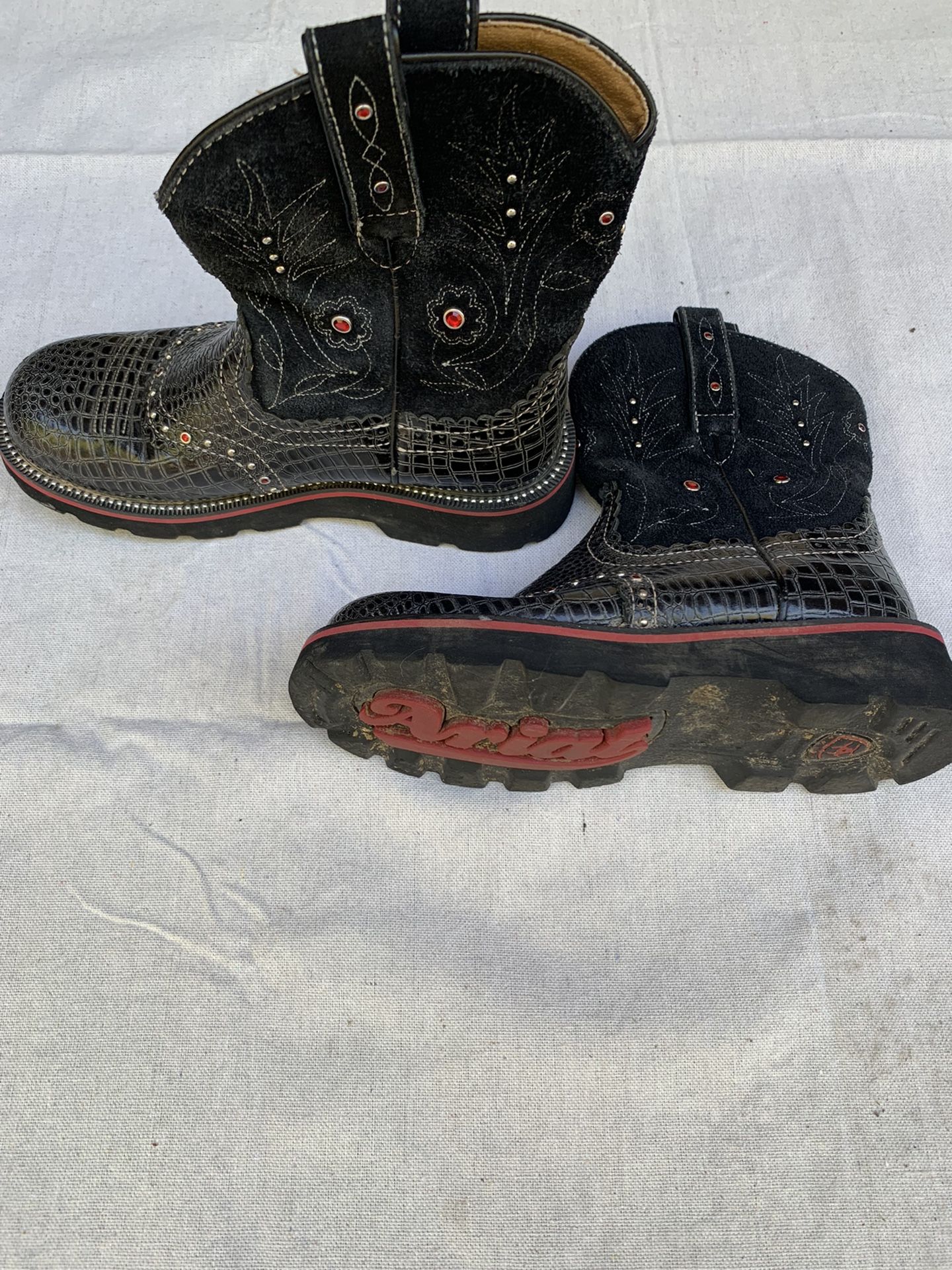 Ariat Low Black Leather And Suede Kids 6.5