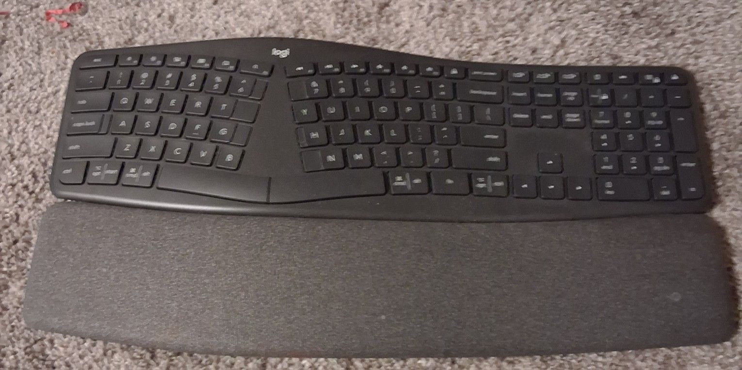 Logi ERGO K860 Ergonomic Wireless Keyboard Bluetooth Tested Handrest Stains