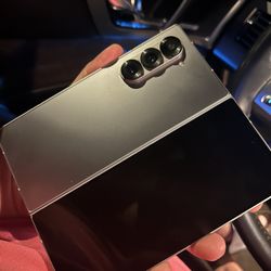 Galaxy Z Fold 6