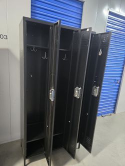 Metal large doors lockers