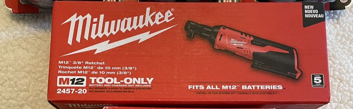 Milwaukee M12 Cordless 3/8 in. Ratchet