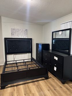 Queen Bedroom Set