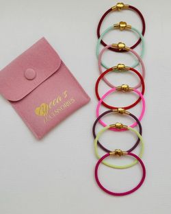 Bracelets 