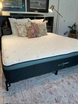 King Hybrid Mattress - Retails $2,873 - Like New Condition