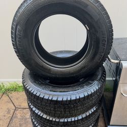 4 Michelin used tires 245/75/17
