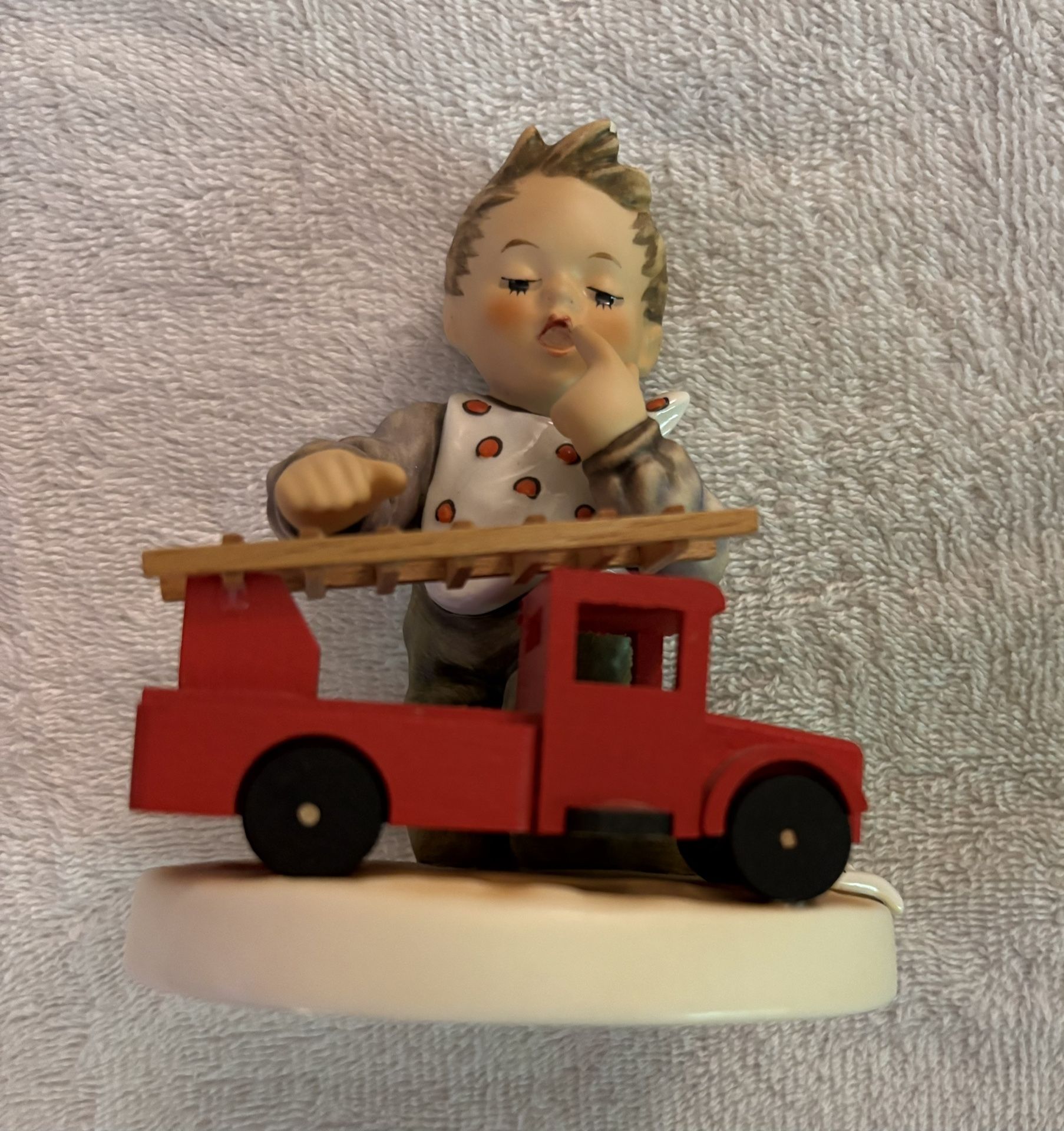 GOEBEL MJ HUMMEL "When I Grow Up" FIGURINE 2003 SPECIAL EDITION -2003