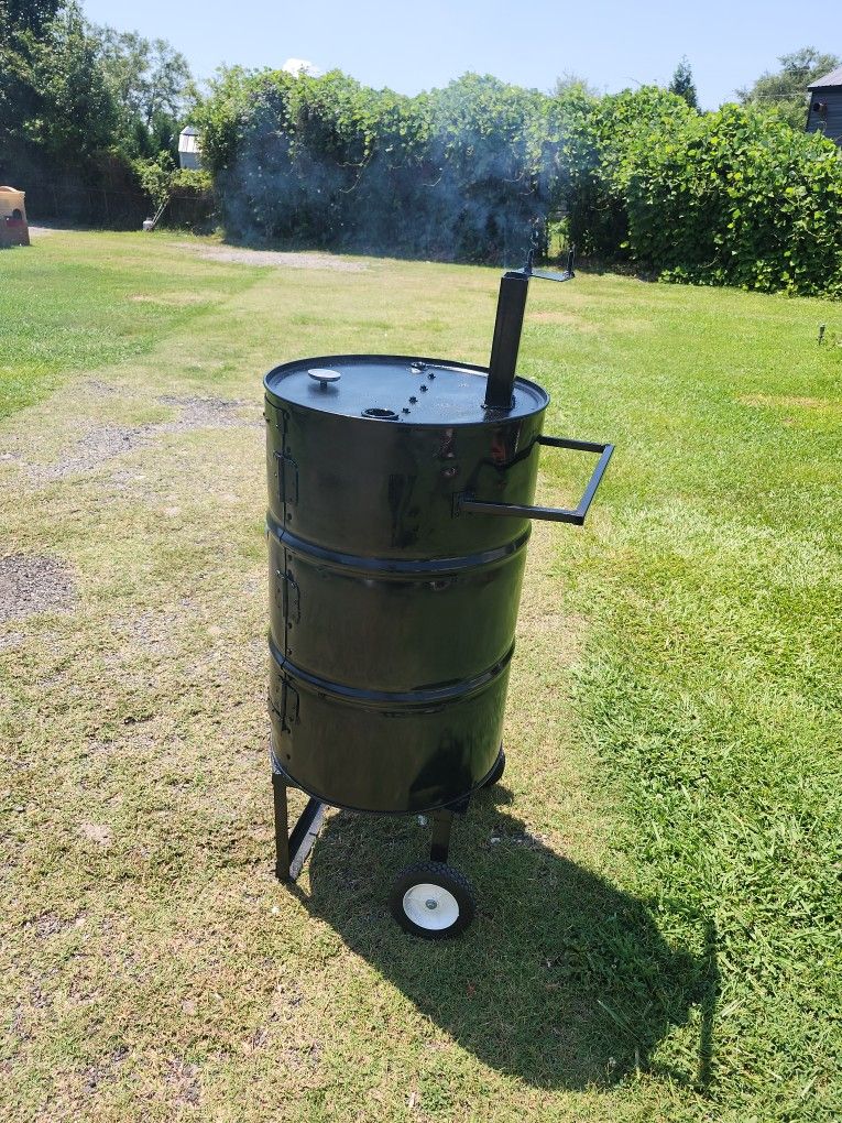 55 GALLON Vertical Smoker/grill