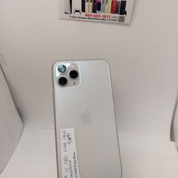 IPHONE 11 IN EXCELLENT CONDITION FACTORY UNLOCKED ON PAYMENTS WITH $50 DOWN 
