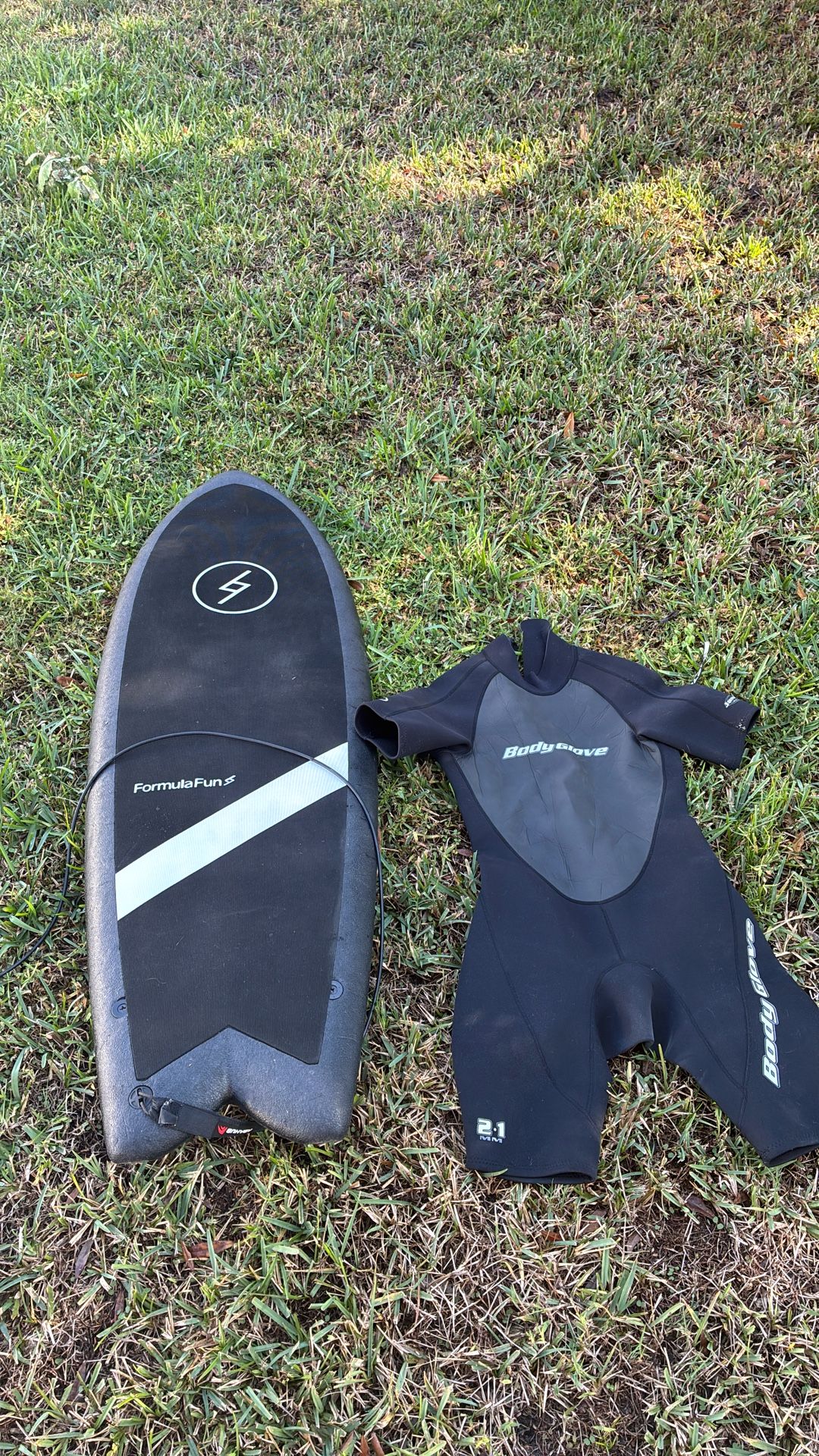 Formula Fun 5’3 Twinnie (Wetsuit included)