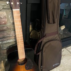 Yamaha JR2 Guitar And Case 