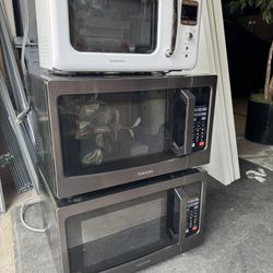 3 Microwaves For Sale , Like New !! Toshiba 