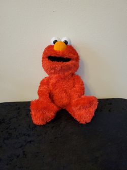 SESAME STREET LOVE TO HUG ELMO. TALKING. SINGING & BILINGUAL - 14" (2018)