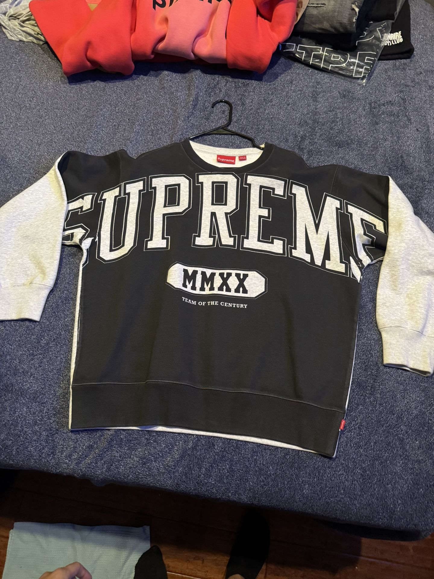 Supreme Crewneck