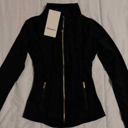 Lululemon Cropped Define Jacket Nulu Black with Gold Zipper, Size 2  Brand New With Tags! 