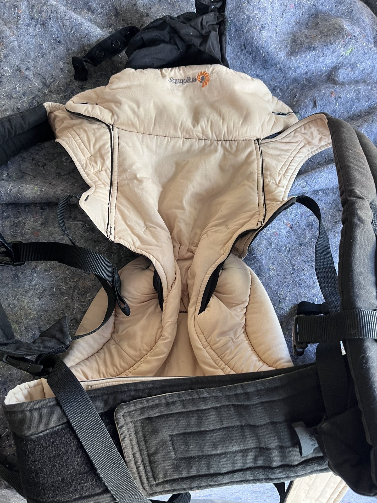 Ergobaby Carrier