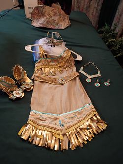 Disney Princess Pocahontas Costume with Shoes, crown and  accessories